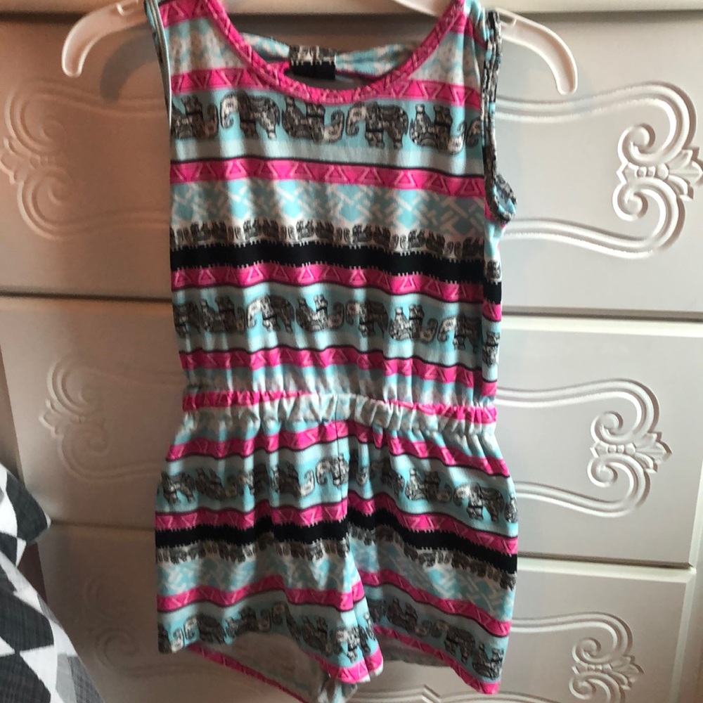 Cute romper with elephants size 7